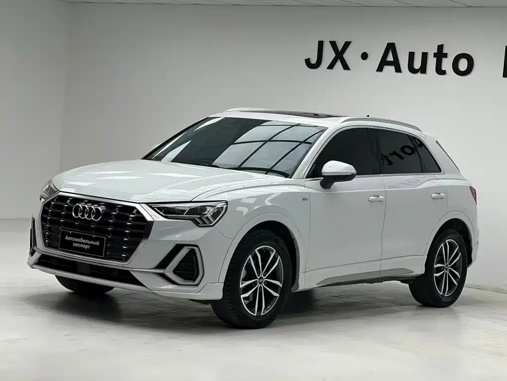 Audi Q3 — фото 1