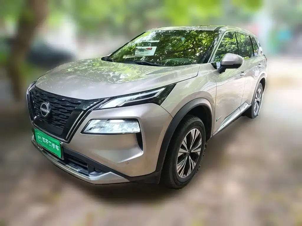 Nissan X-Trail — фото 1