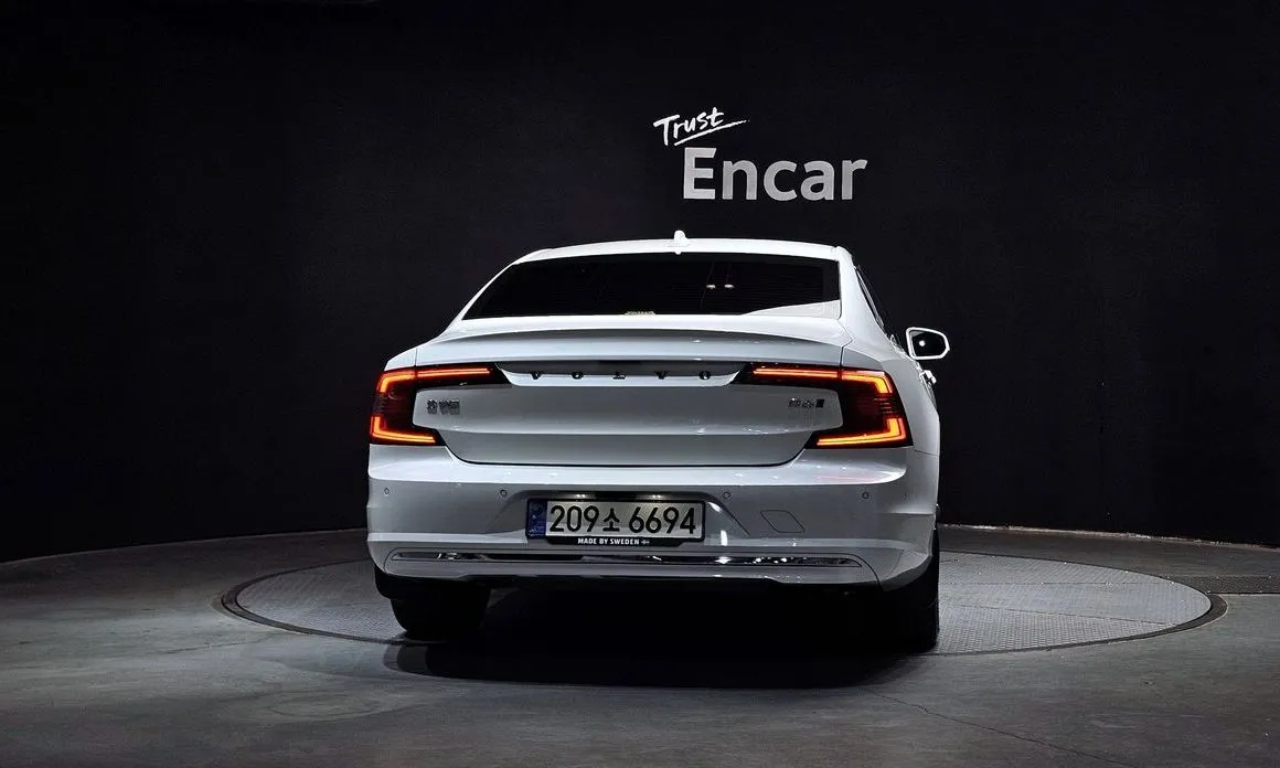 Volvo S90 2023 из KR, фото 8