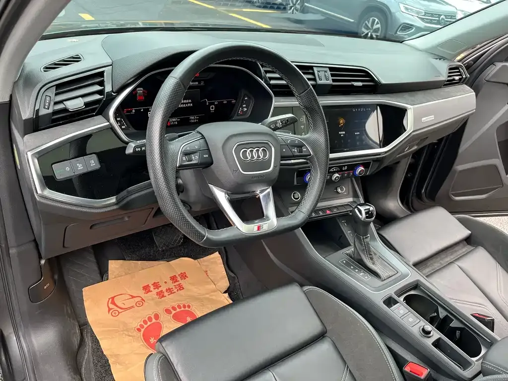 Audi Q3 Sportback — фото 3