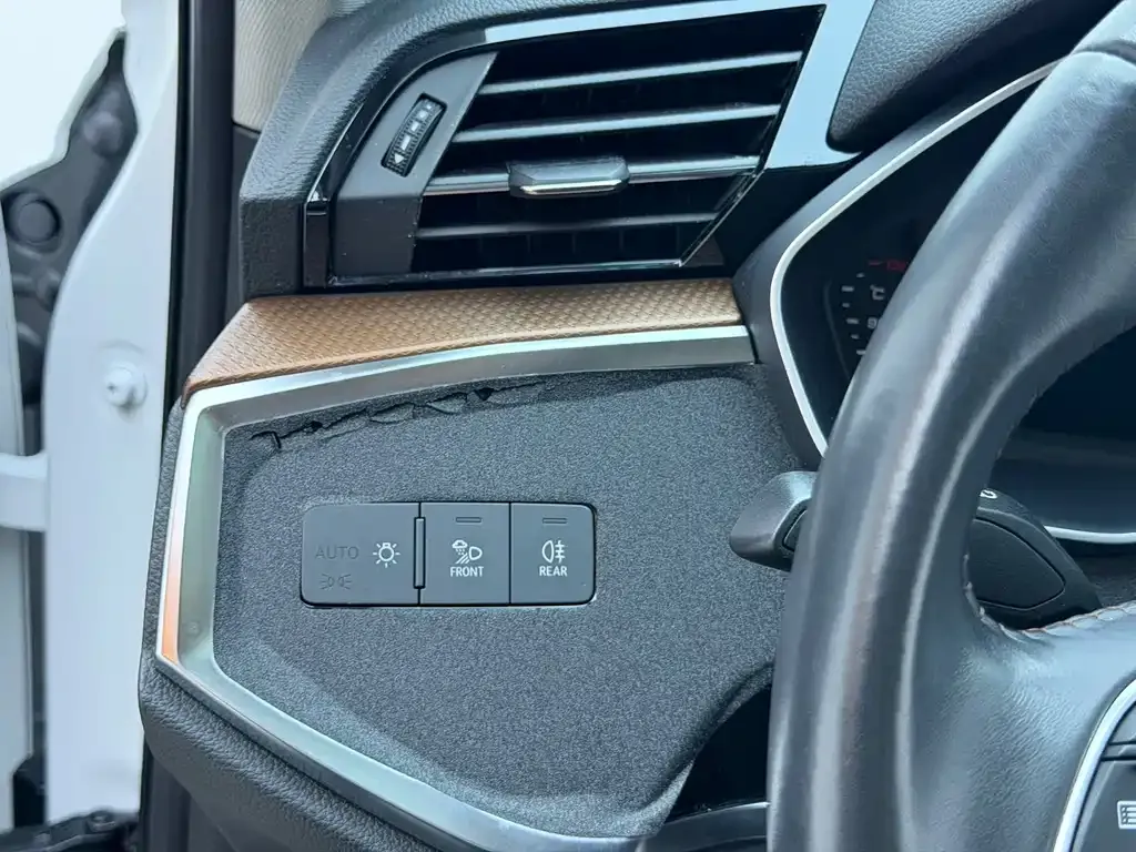 Audi Q3 — фото 10