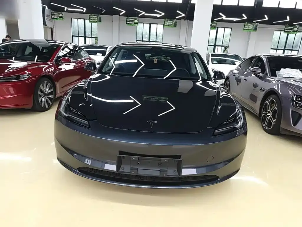 Tesla Model 3 — фото 3