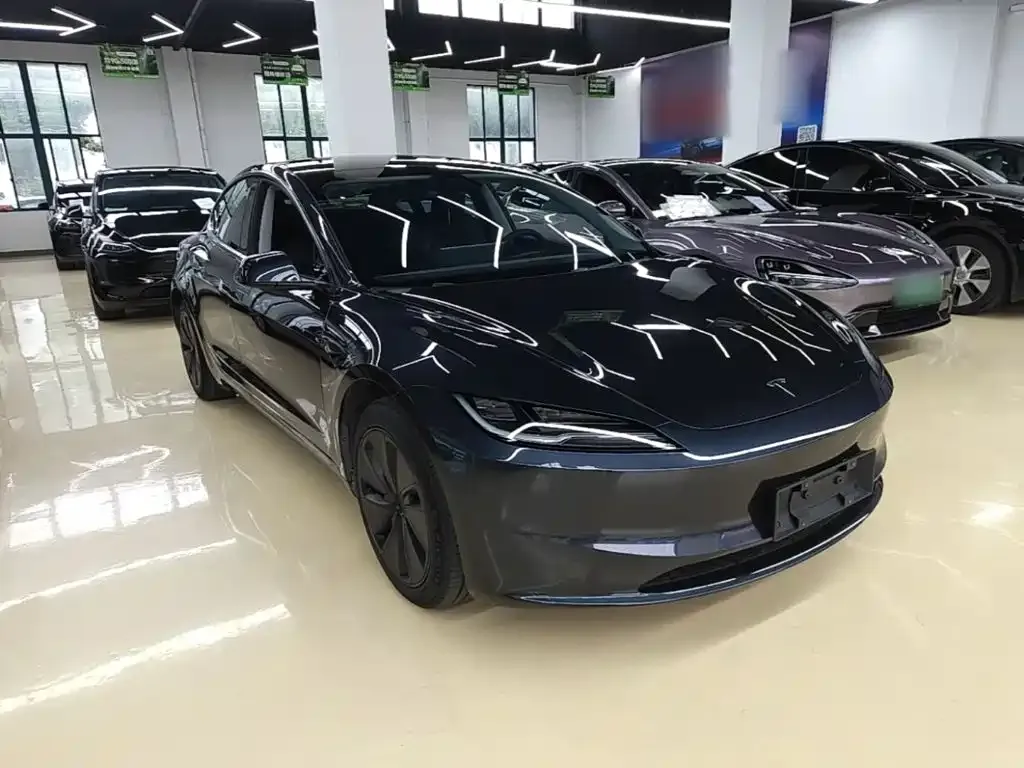 Tesla Model 3 — фото 5