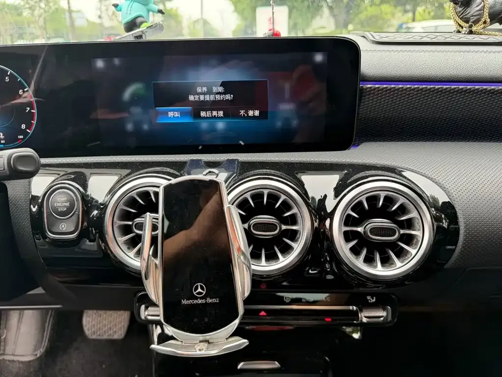 Mercedes-Benz A-Class — фото 10