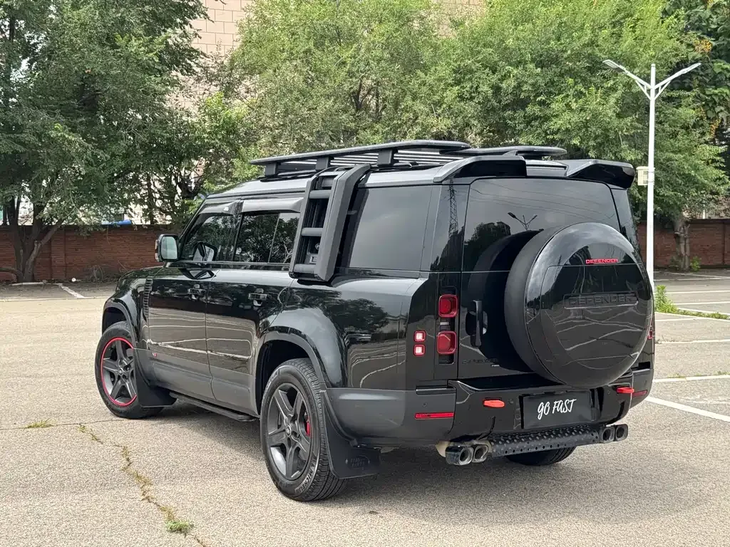 Land Rover Defender — фото 10