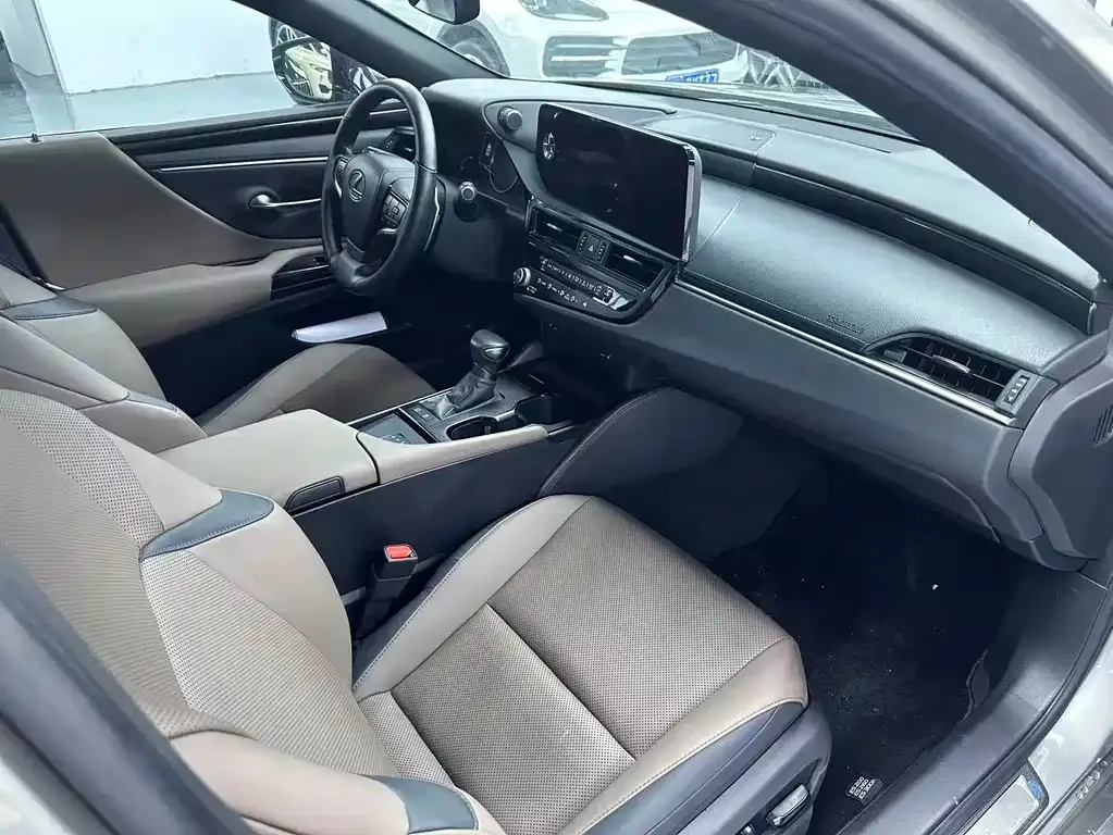 Lexus ES 2024 из CN, фото 5