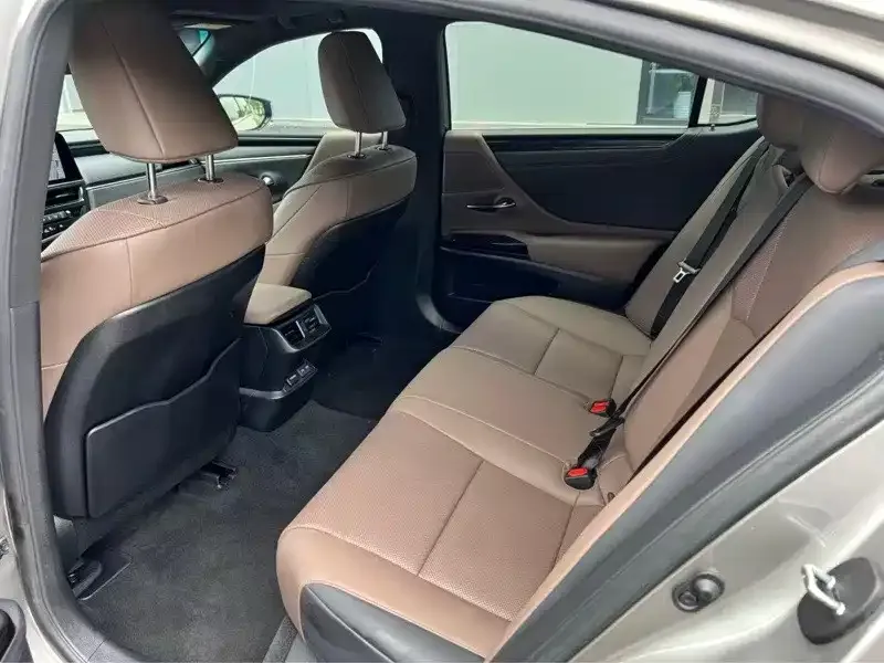 Lexus ES 2024 из CN, фото 9