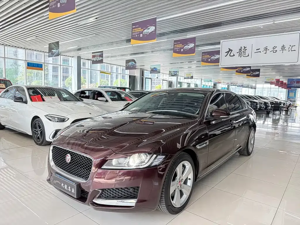 Jaguar XFL — фото 1