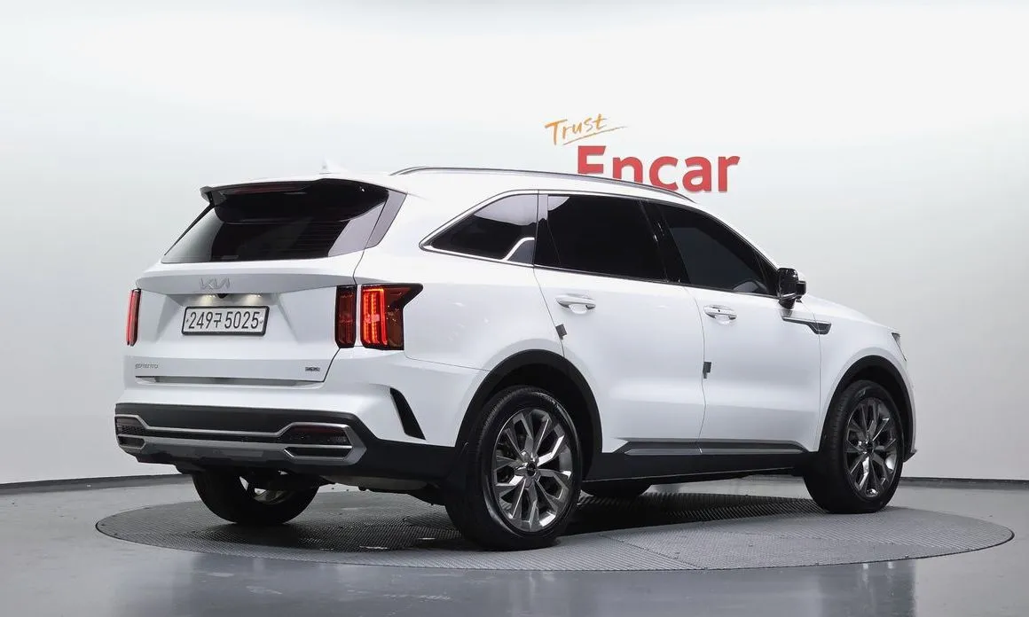 Kia Sorento — фото 6