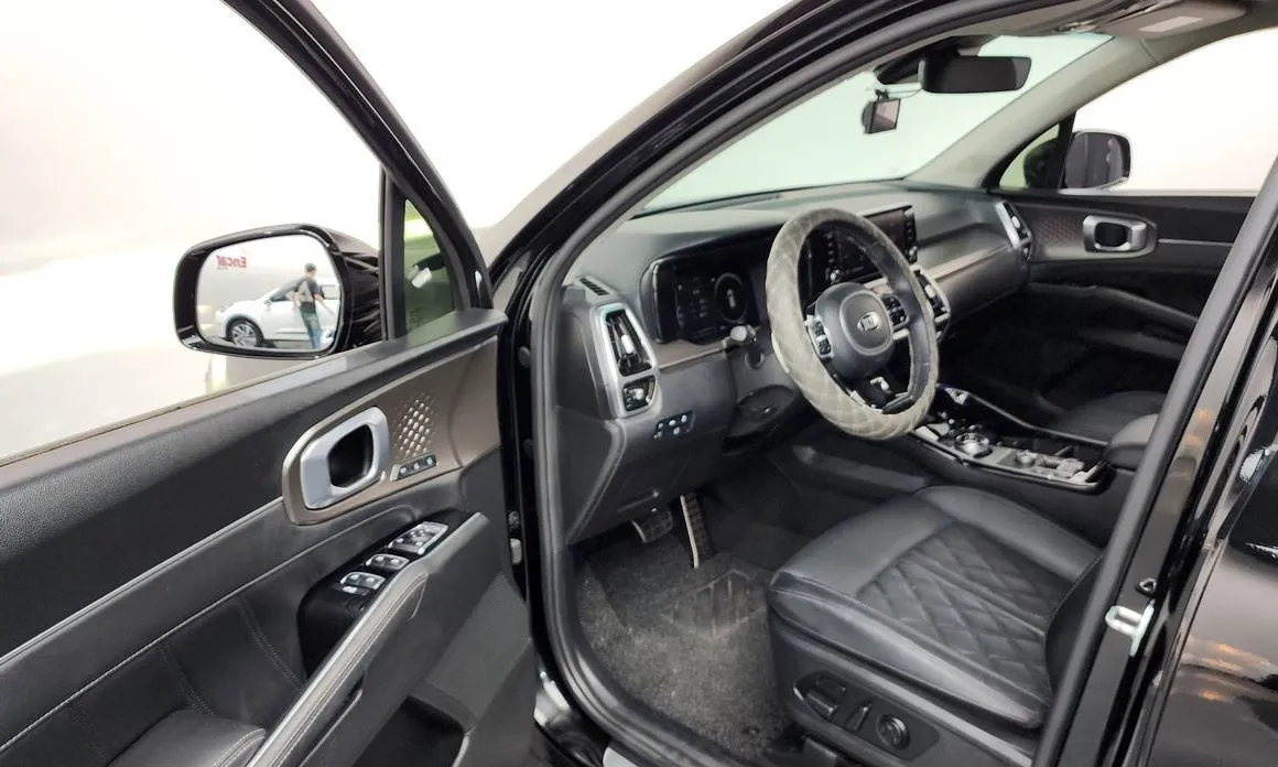 Kia Sorento — фото 5