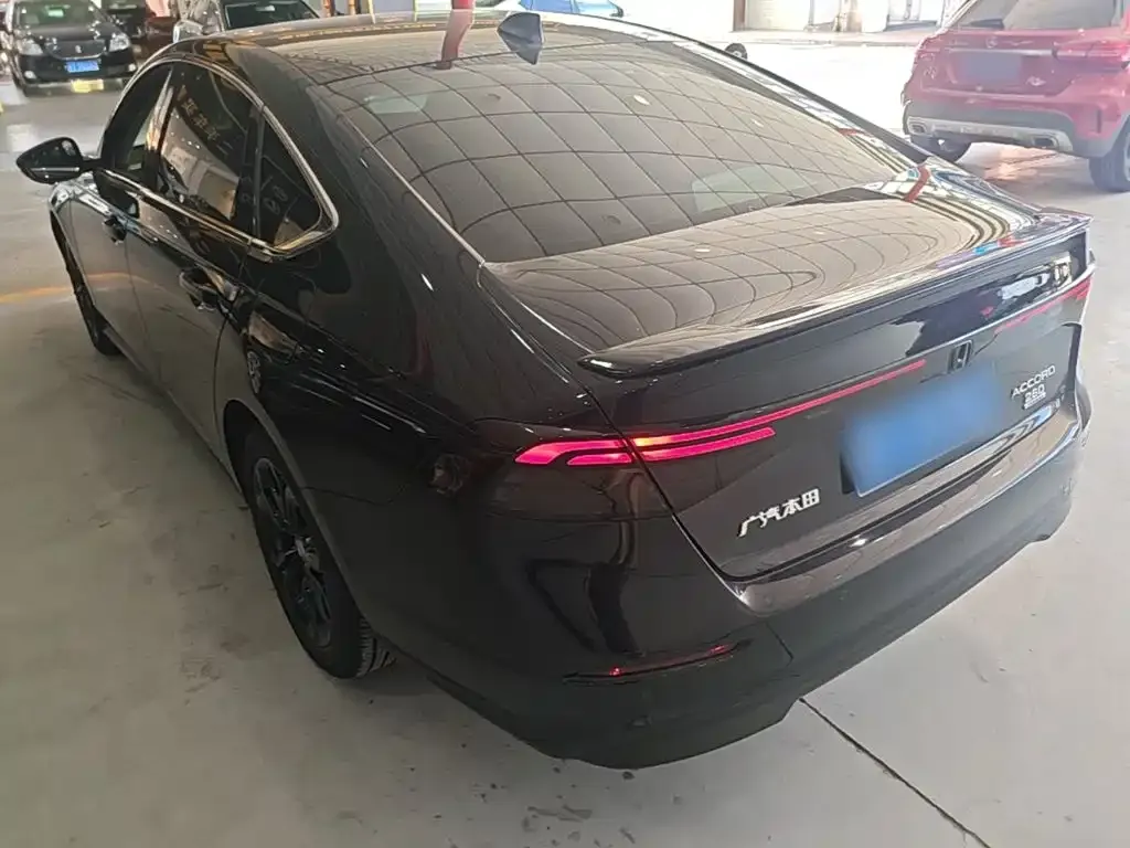 Honda Accord — фото 6