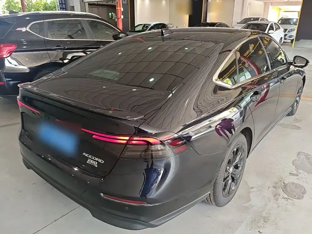 Honda Accord — фото 9