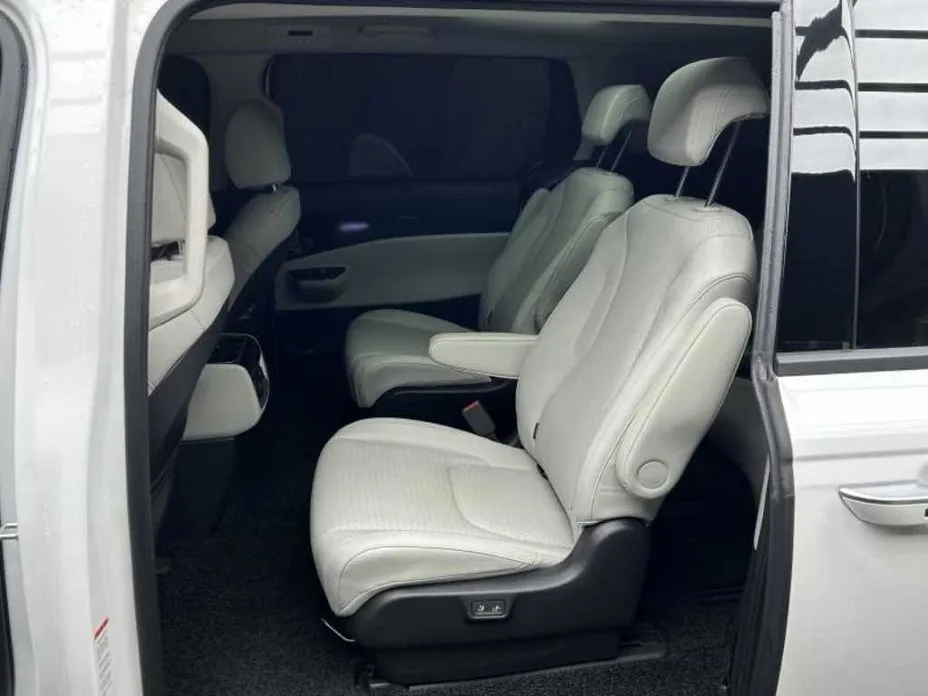 Kia Carnival — фото 2