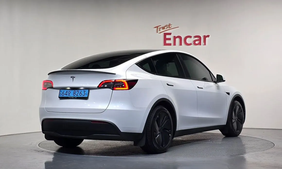 Tesla Model Y — фото 4