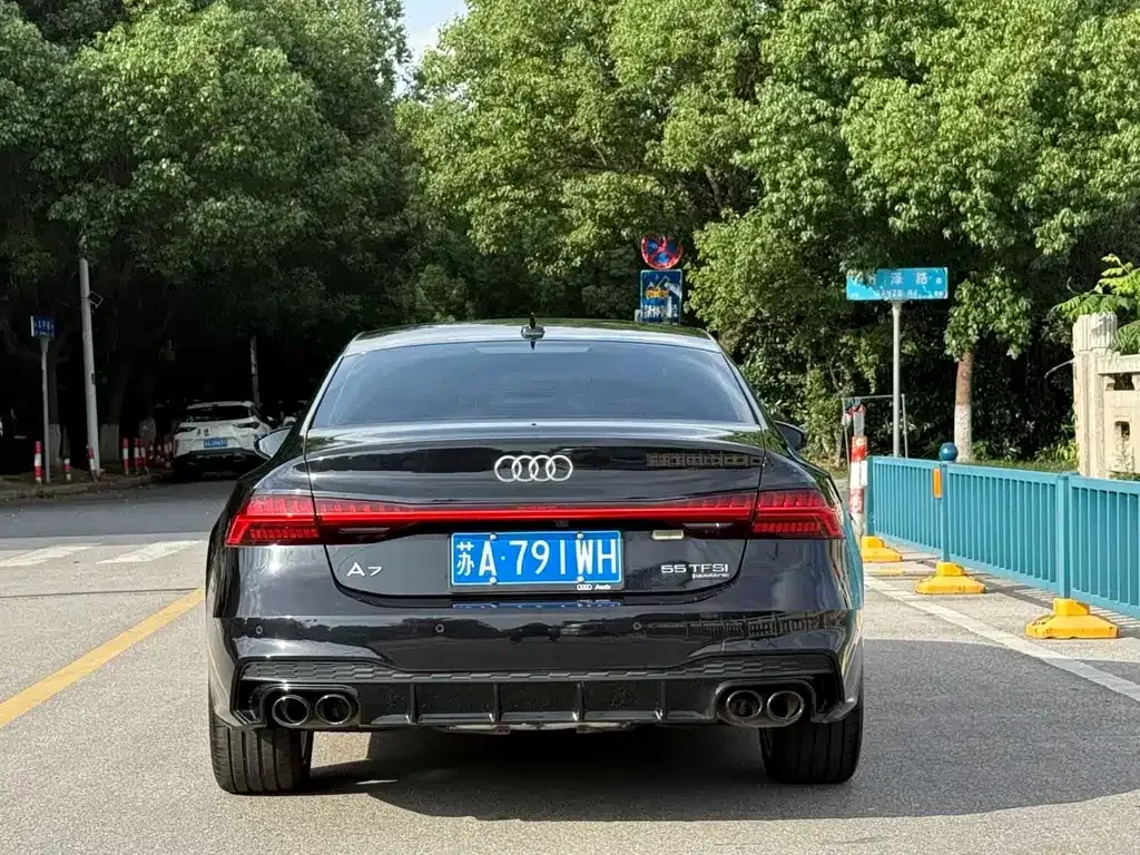 Audi A7L — фото 9