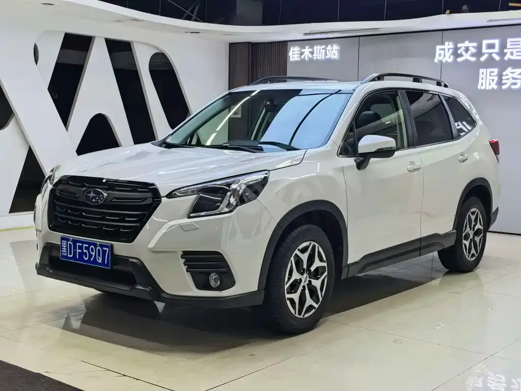 Subaru Forester — фото 1