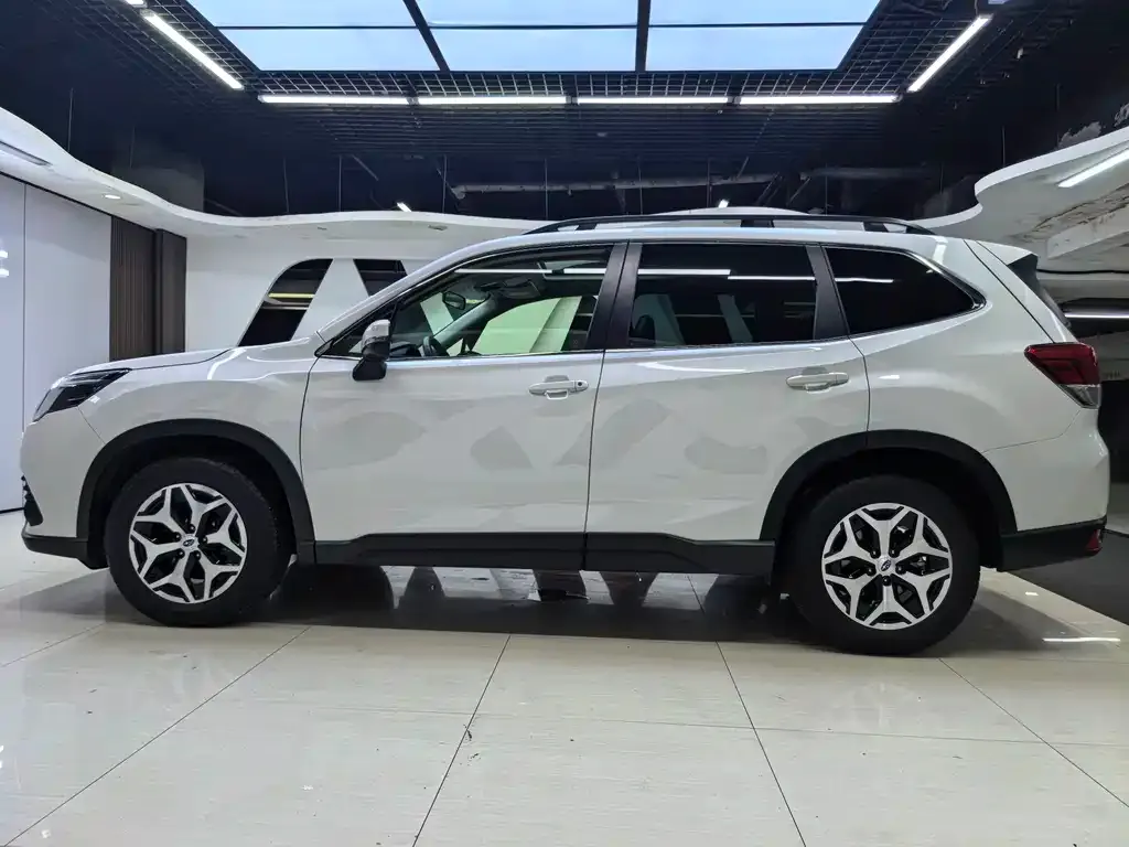 Subaru Forester — фото 3