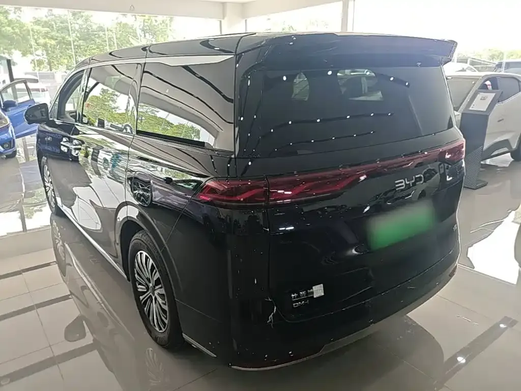 BYD M9 — фото 3