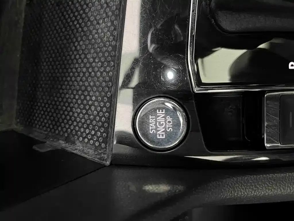 Volkswagen Tharu — фото 9