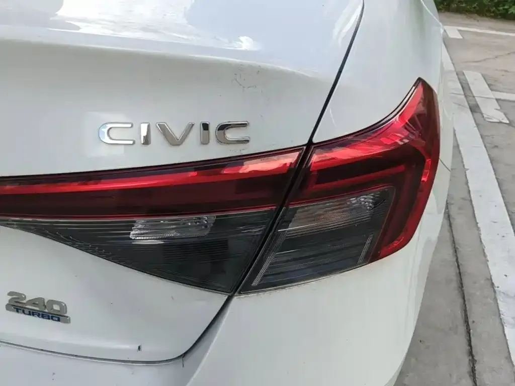 Honda Civic — фото 7