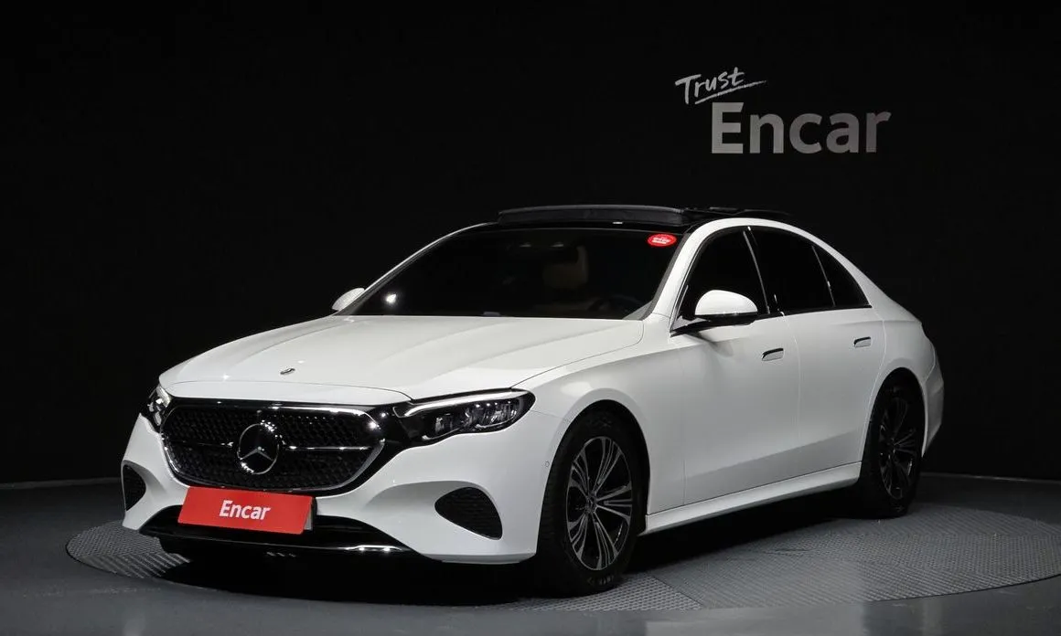 Mercedes-Benz E-Class — фото 1