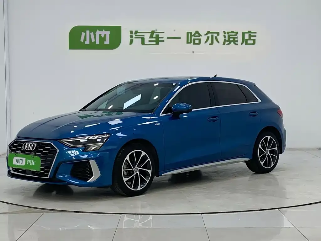 Audi A3 — фото 1