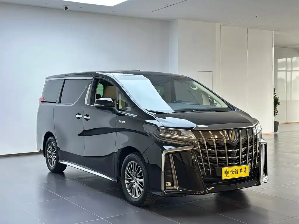 Toyota Alphard — фото 8