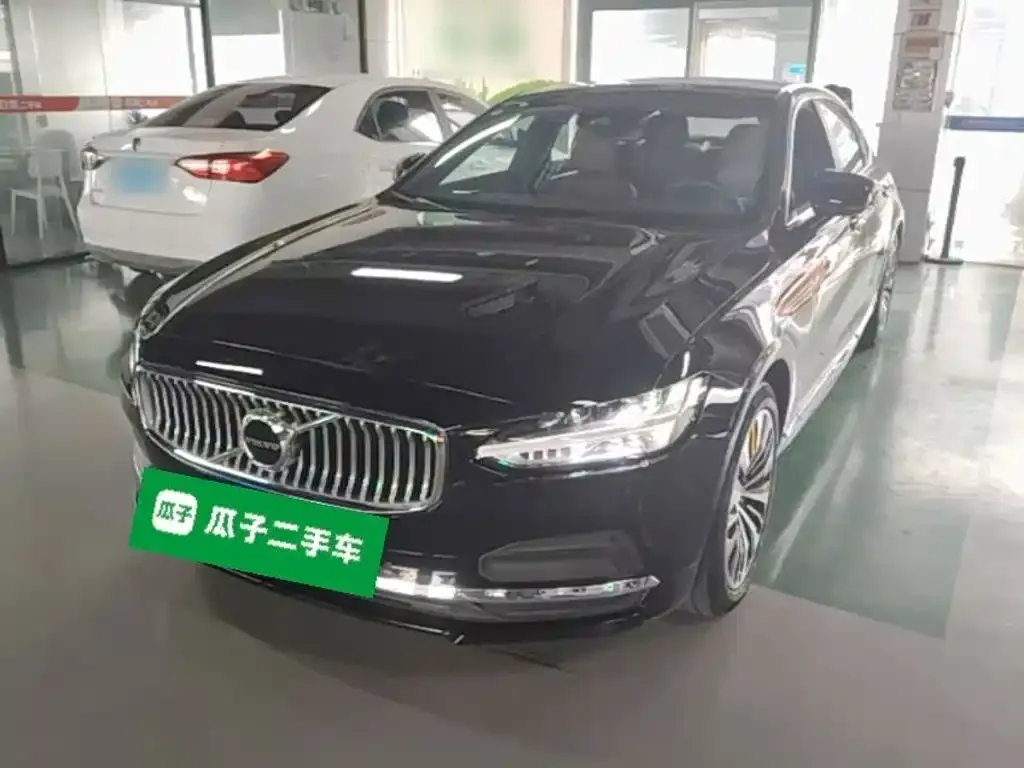 Volvo S90 — фото 1