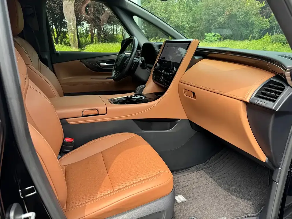 Toyota Vellfire — фото 7