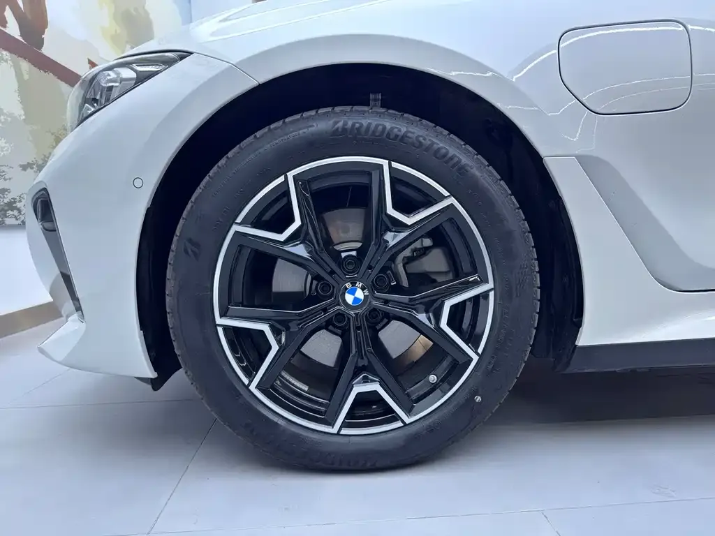 BMW i3 — фото 8
