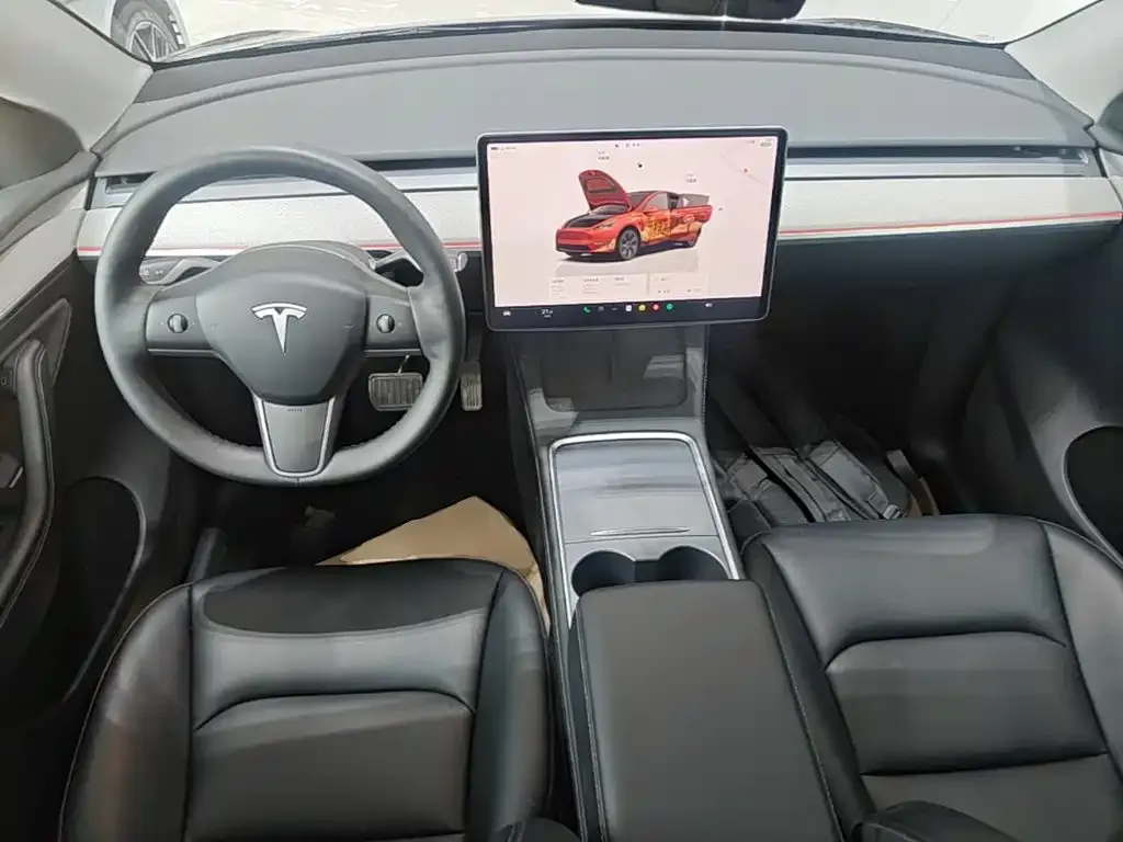 Tesla Model Y — фото 5
