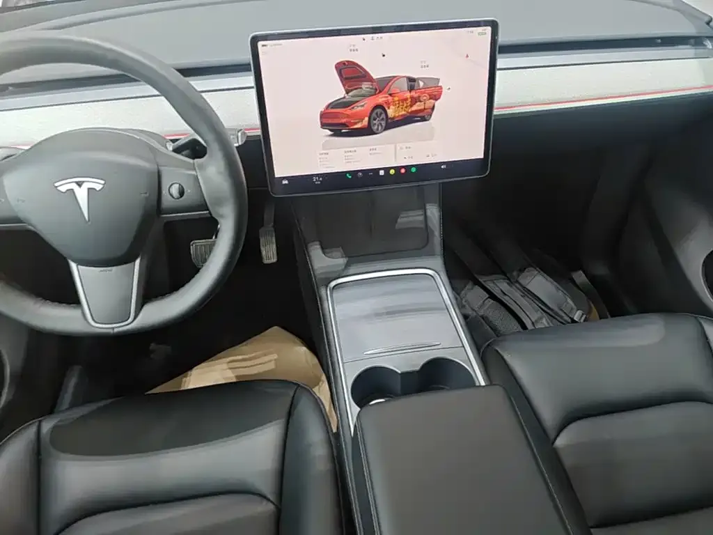 Tesla Model Y — фото 6