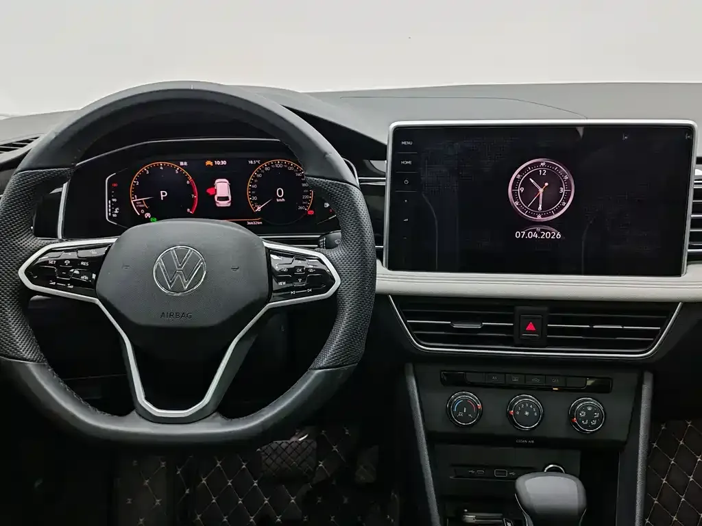 Volkswagen Tiguan L — фото 7