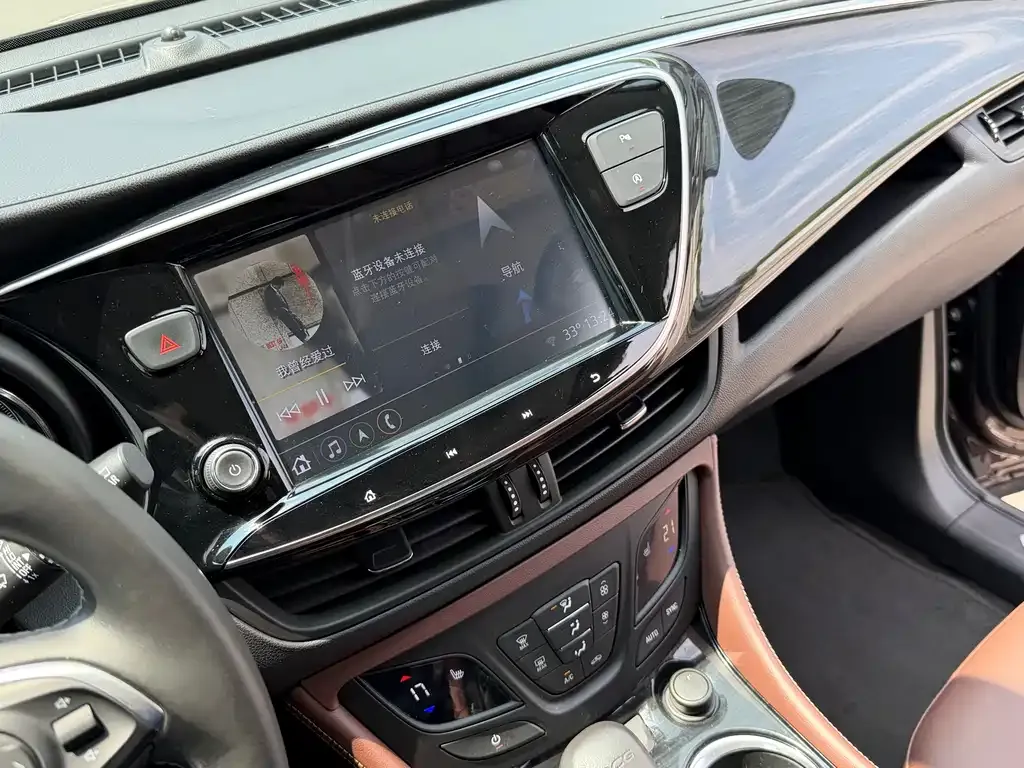 Buick Envision Plus — фото 4