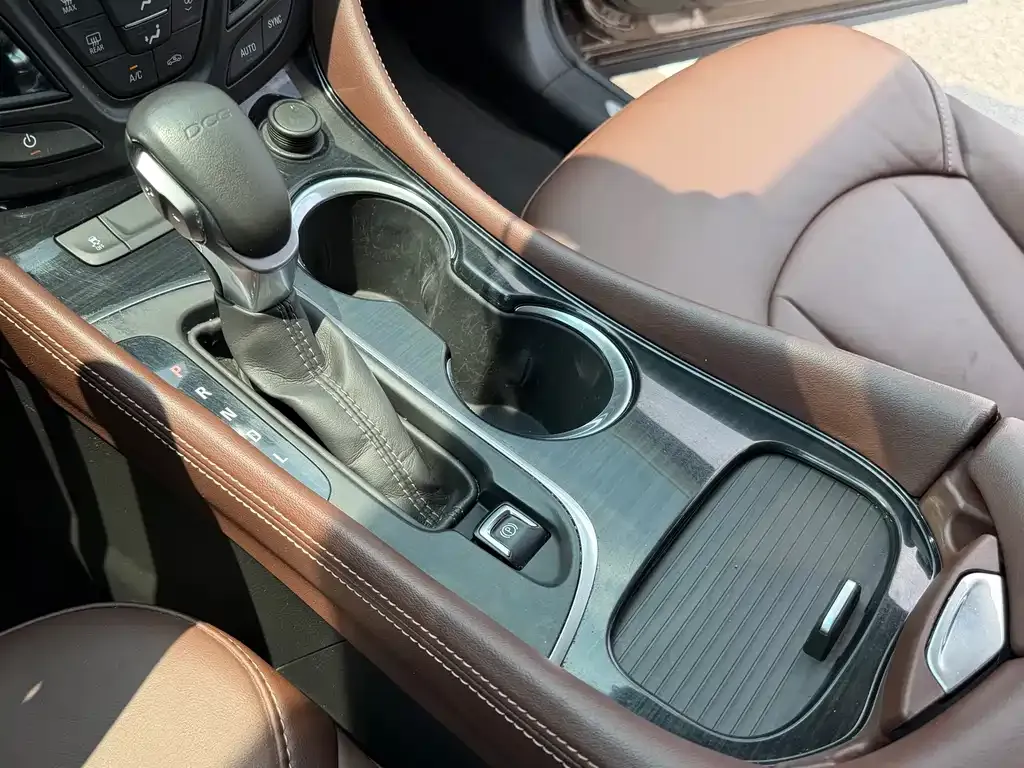 Buick Envision Plus — фото 8
