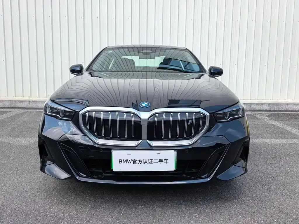 BMW i5 — фото 8