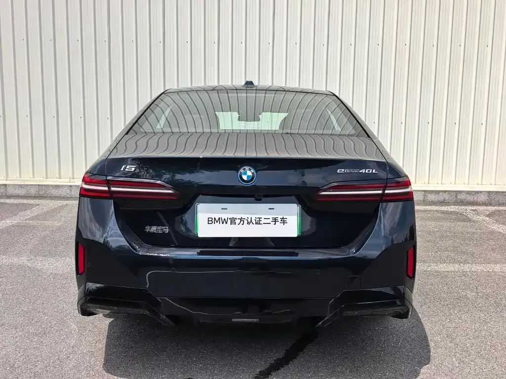 BMW i5 — фото 3