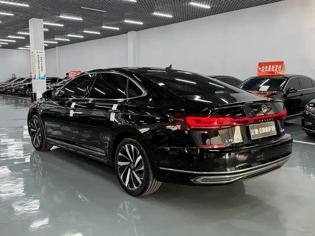 Volkswagen Passat — фото 9