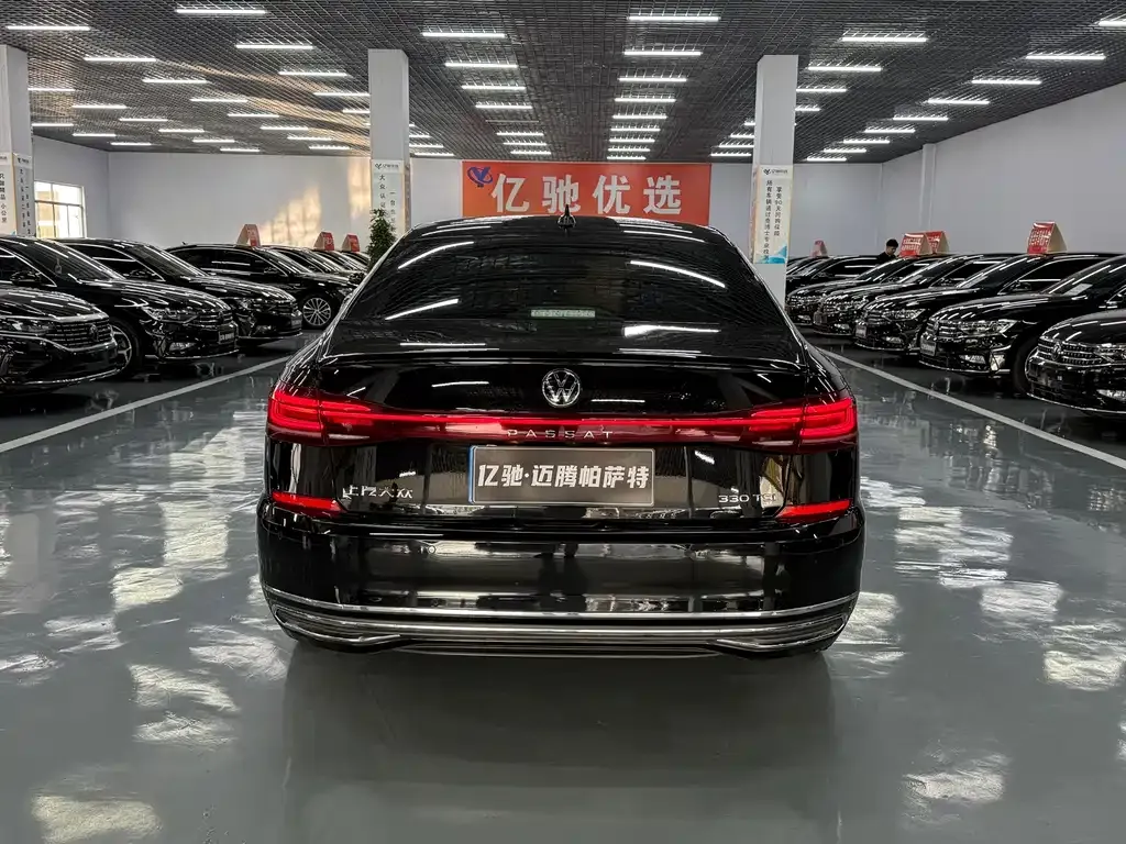 Volkswagen Passat — фото 4