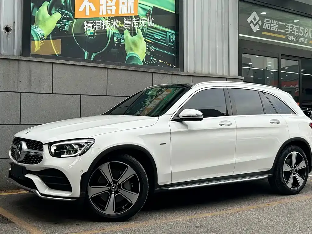 Mercedes-Benz GLC — фото 1