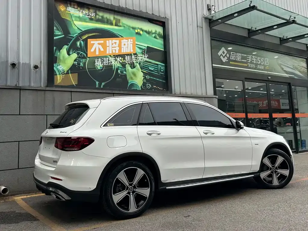 Mercedes-Benz GLC — фото 9