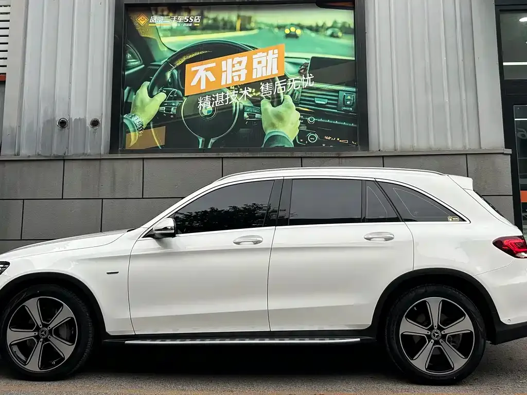 Mercedes-Benz GLC — фото 10