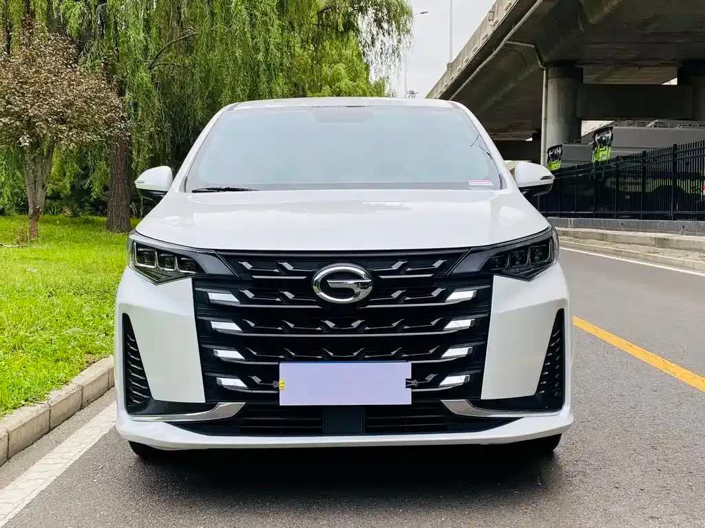 GAC Motor Trumpchi M6 — фото 9