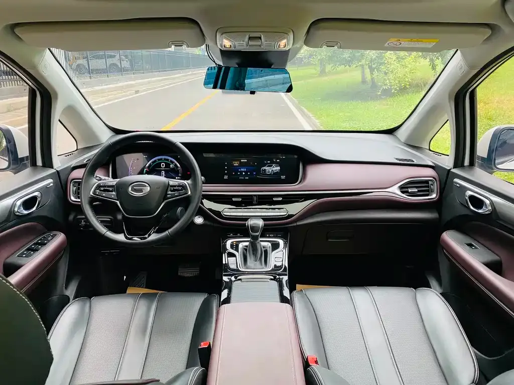 GAC Motor Trumpchi M6 — фото 4