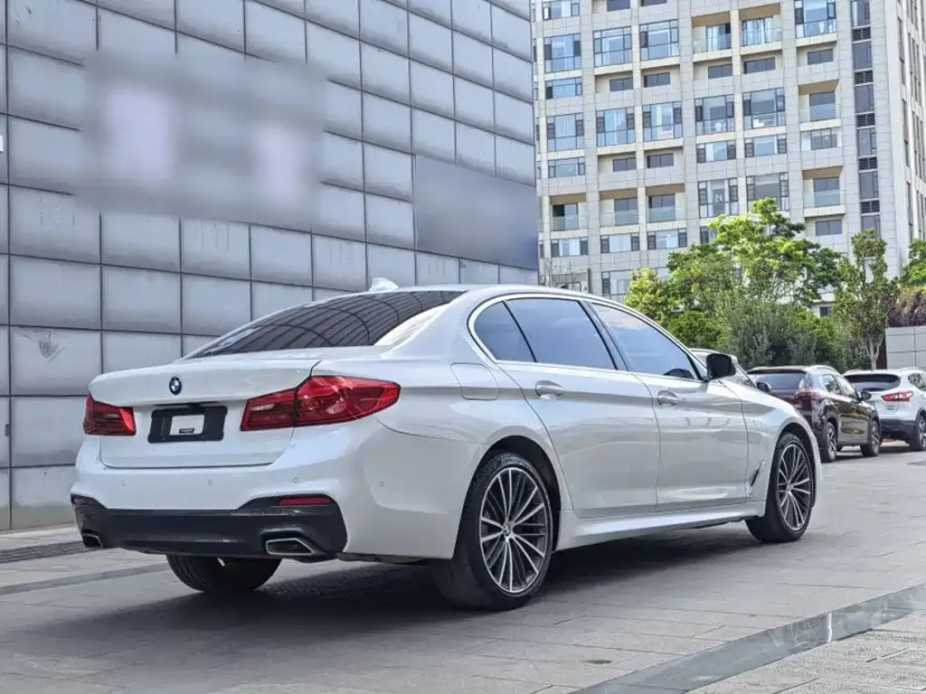 BMW 5 Series — фото 3