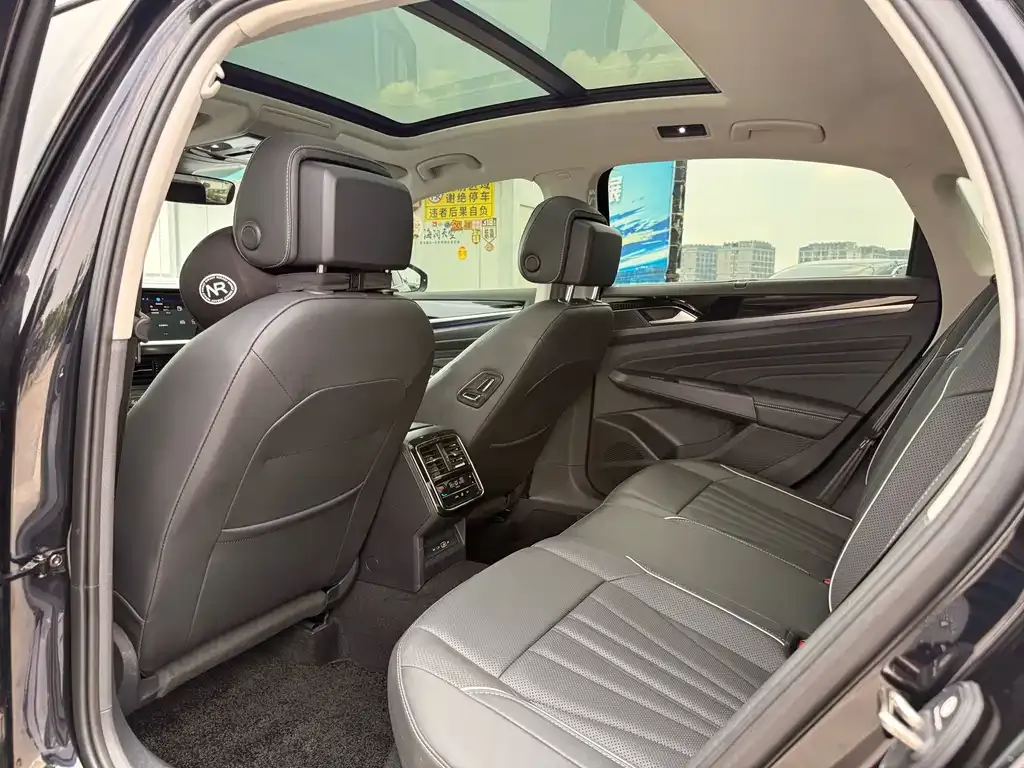 Volkswagen Passat — фото 4