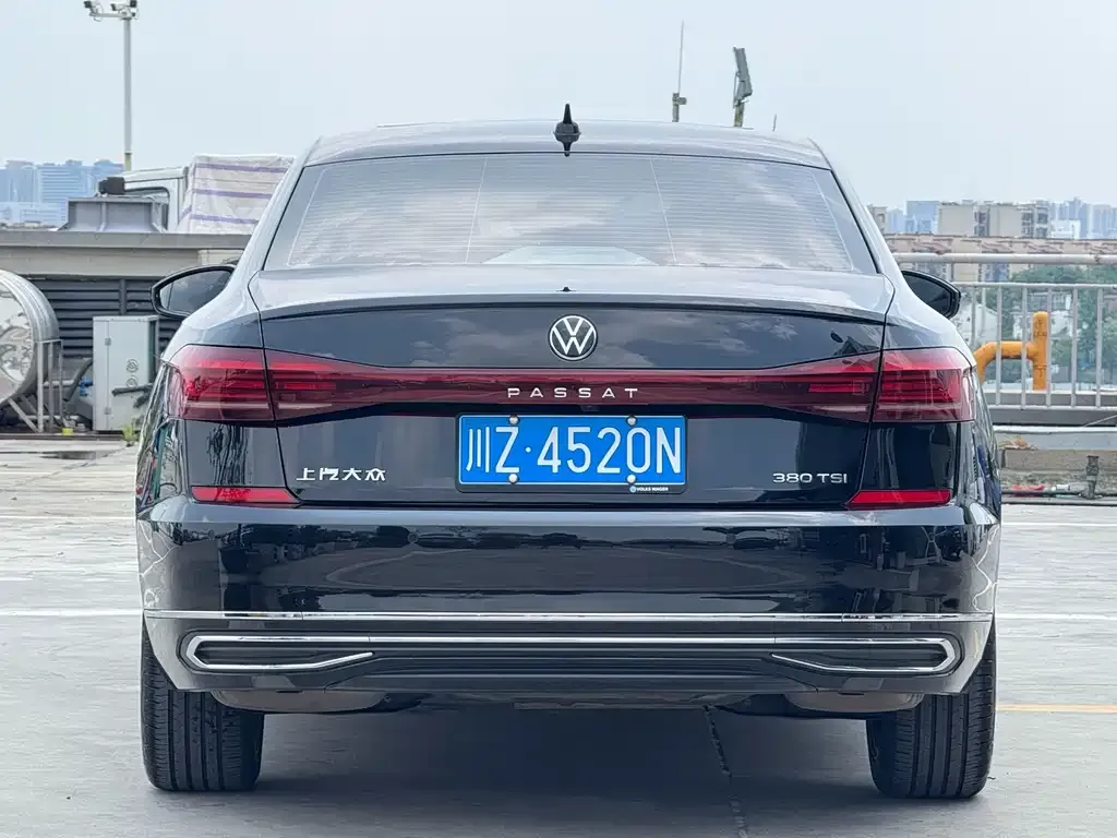 Volkswagen Passat — фото 7
