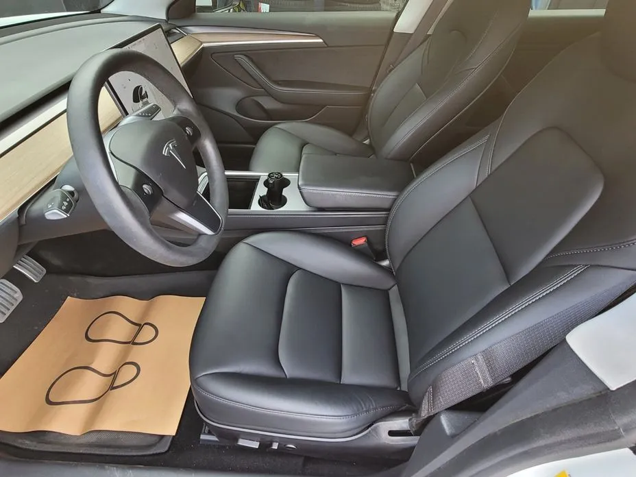 Tesla Model 3 — фото 10