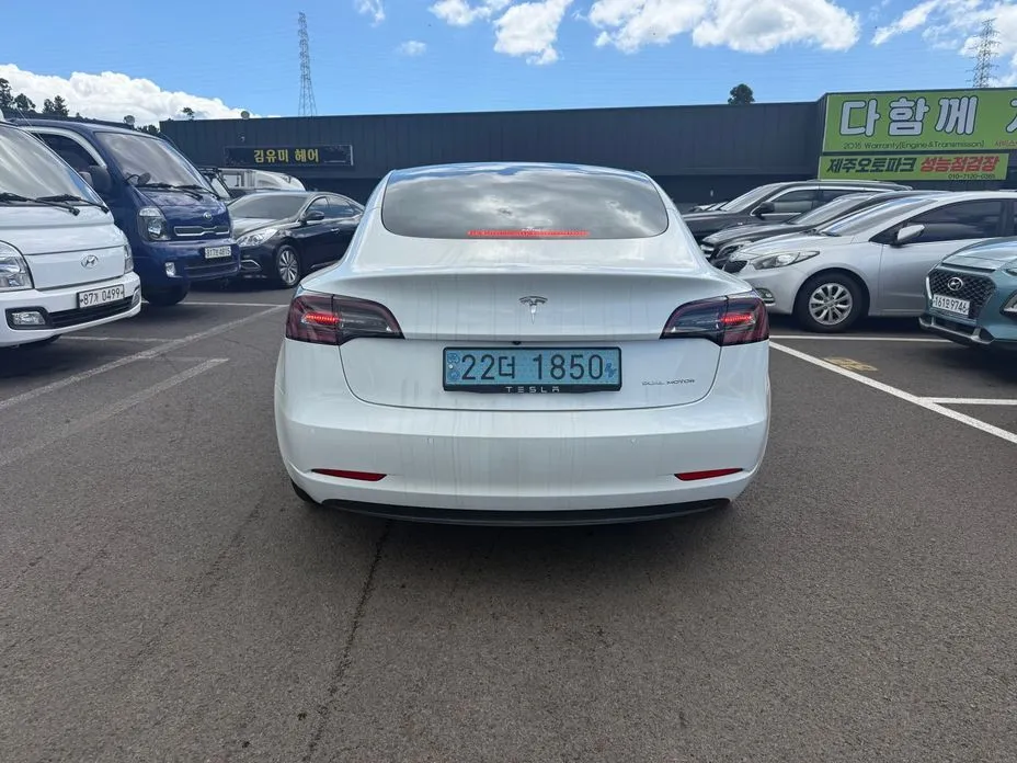 Tesla Model 3 — фото 8
