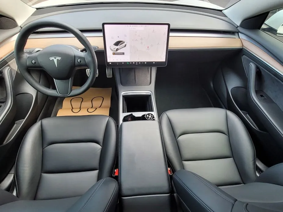 Tesla Model 3 — фото 5